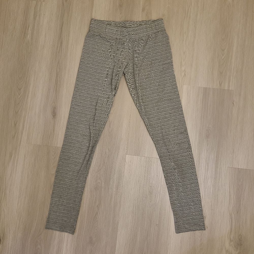 Lunn by Lilith Loungewear gray stripe legging Pants Womens elastic medium